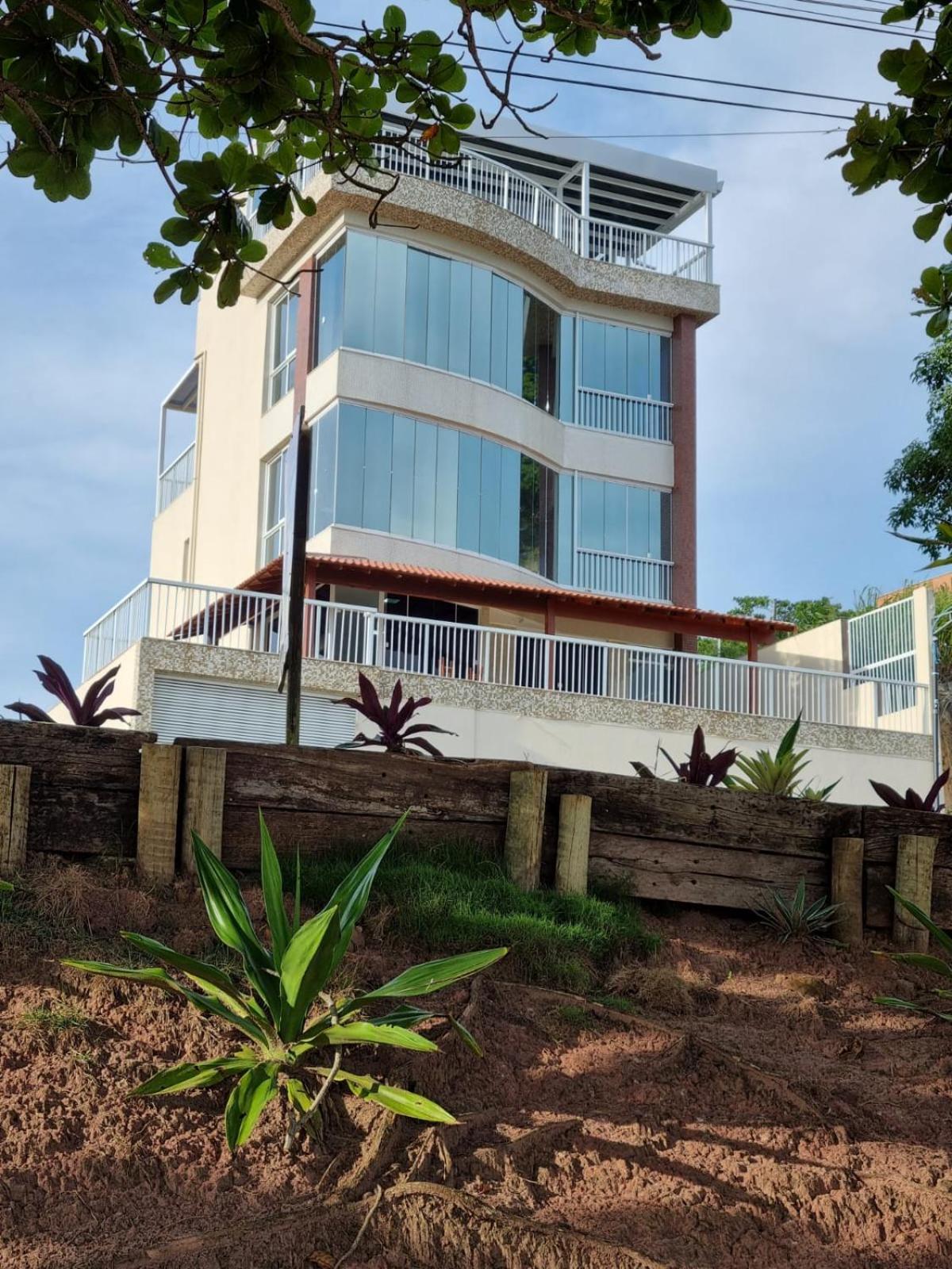 Ipe Amarelo - Frente Ao Mar Na Praia De Meaipe, Guarapari Exterior photo